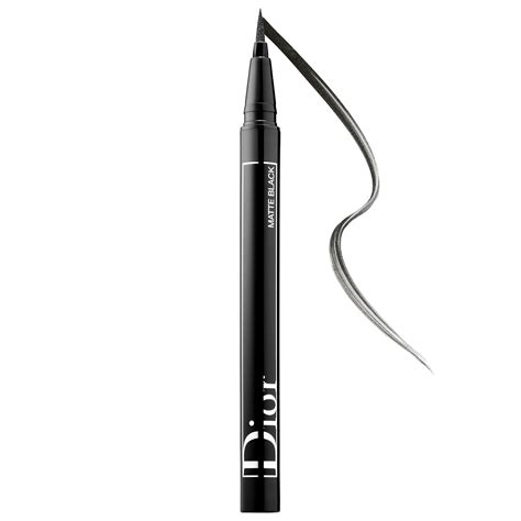 dior eye pencil review|Dior eyeliner on stage.